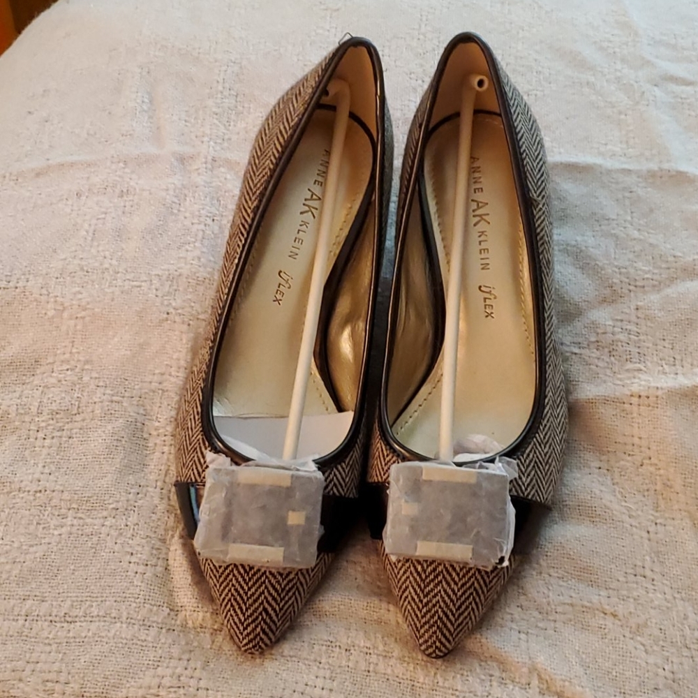 Anne Klein pumps